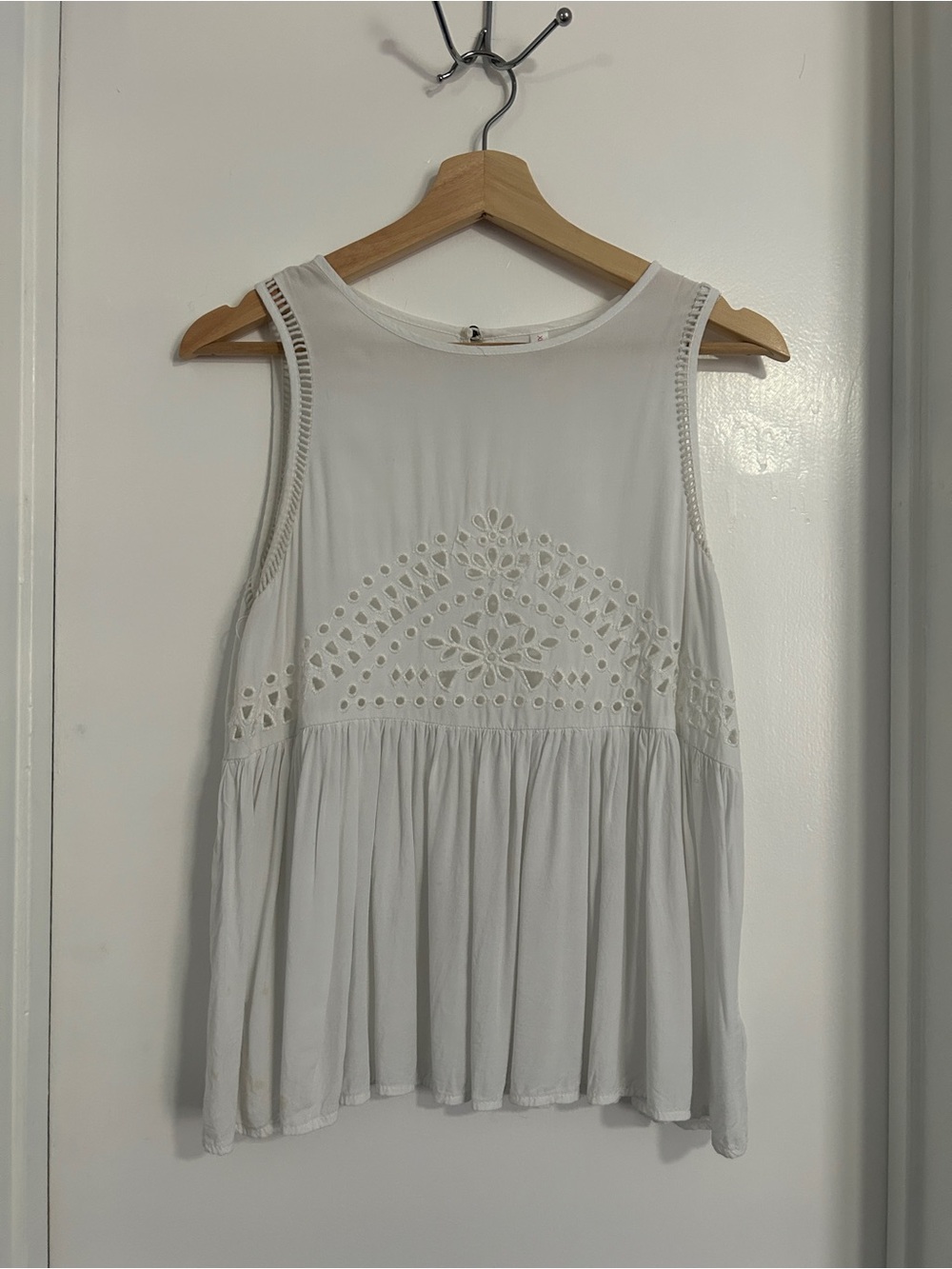 Xhilaration White Eyelet Peplum Tank Top
